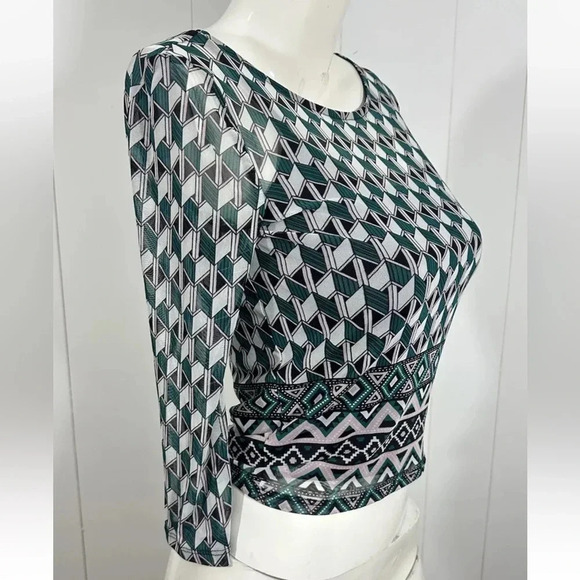 Almost Famous 3/4 Sleeve Blouse Top Sheer Stretch & Cami Sz M Juniors - Picture 2 of 6